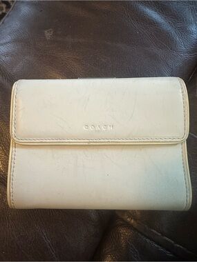 Coach White Leather Compact Fold Wallet